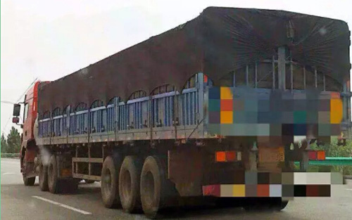 貨車過磅現(xiàn)場(chǎng)